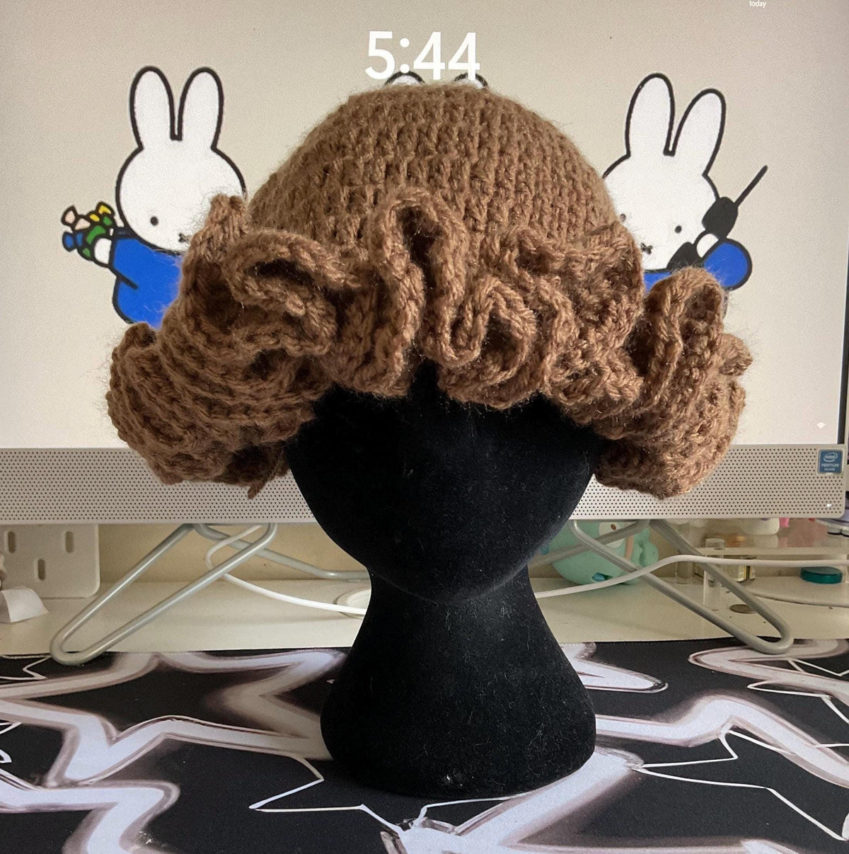 ruffle hat